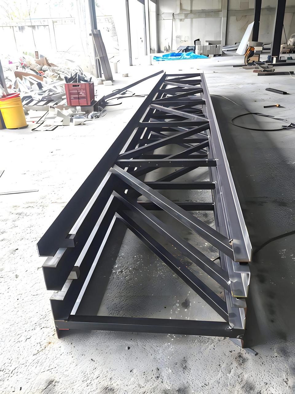 تنفيذ أبواب وشبابيك حديد في جدة - دهان ضد الصدأ وقفل أمان